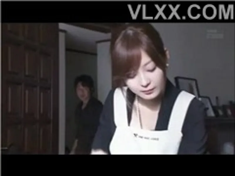 Chồng yêu đi công chuyện, cô vợ ở nhà bị anh rể cưỡng hiếp